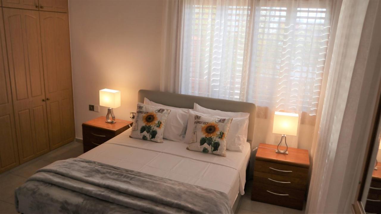 Chronas By Prestige Bookings Coral Bay Zewnętrze zdjęcie