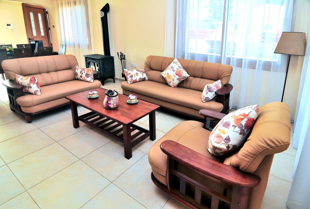Chronas By Prestige Bookings Coral Bay Zewnętrze zdjęcie
